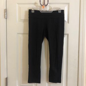 LULULEMON CROPPED LEGGINGS